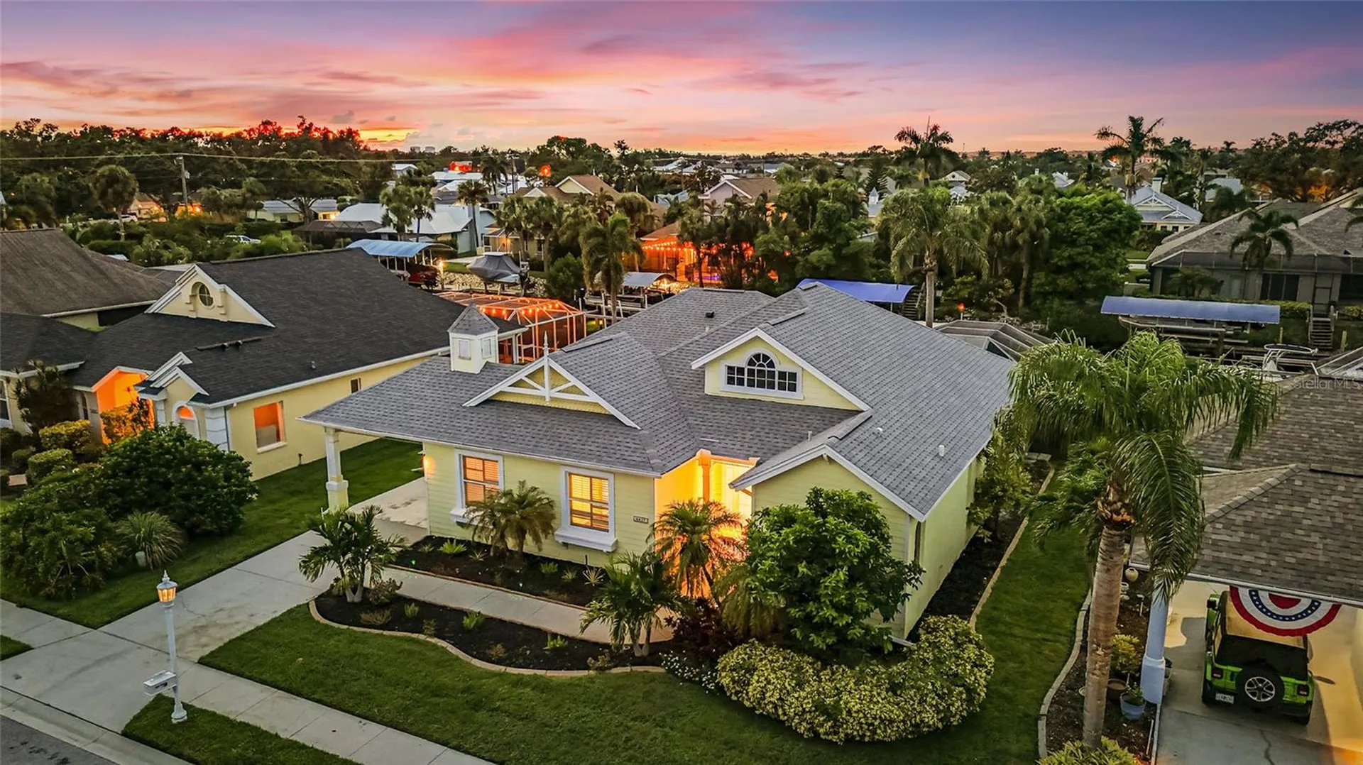 Bradenton FL, 4427 Shark Drive