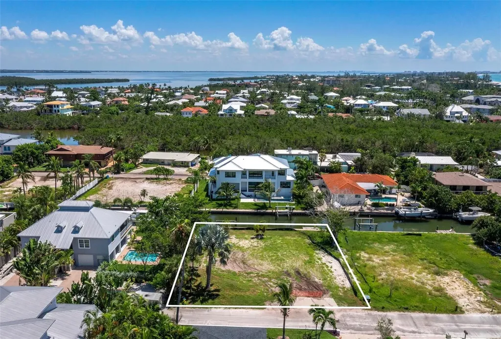 570 De Narvaez Drive Longboat Key FL 34228