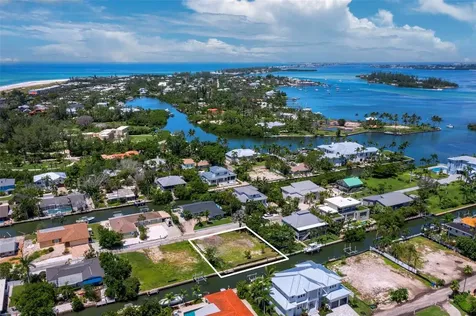 570 De Narvaez Drive Longboat Key FL 34228