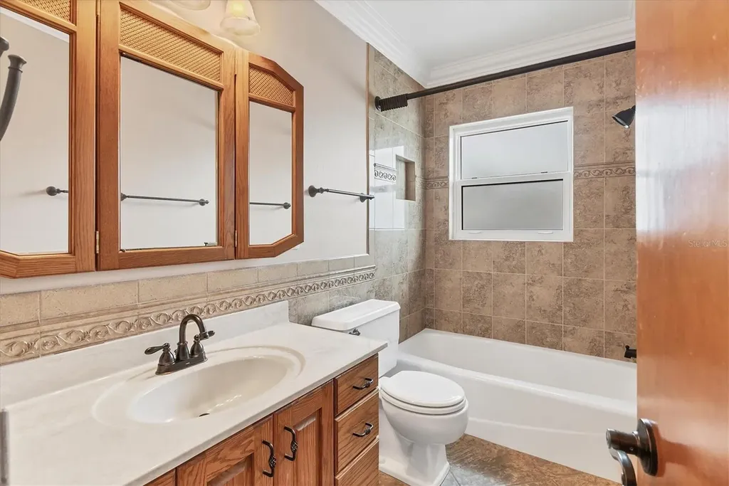 3072 Meyer Drive Sarasota FL 34239