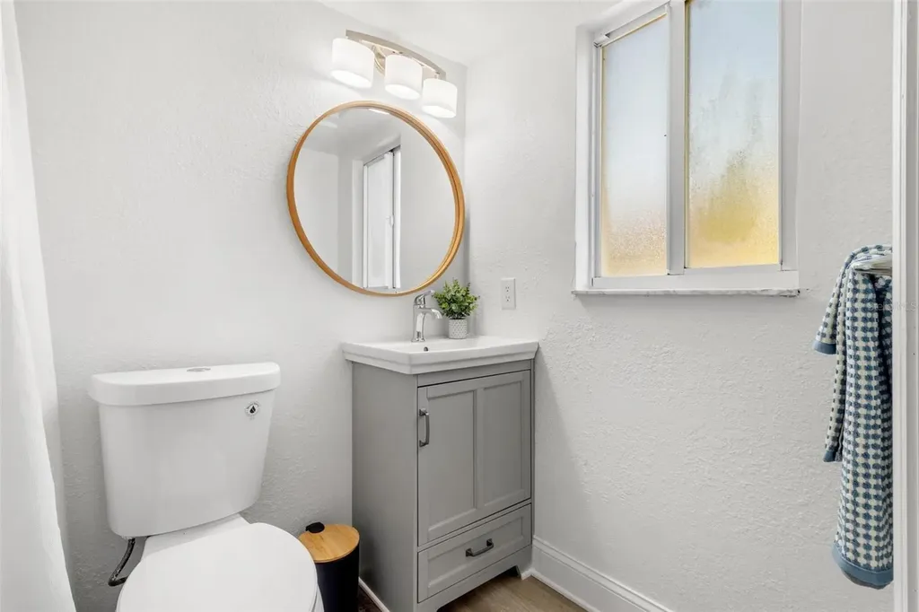 2704 2nd Street Indian Rocks Beach FL 33785