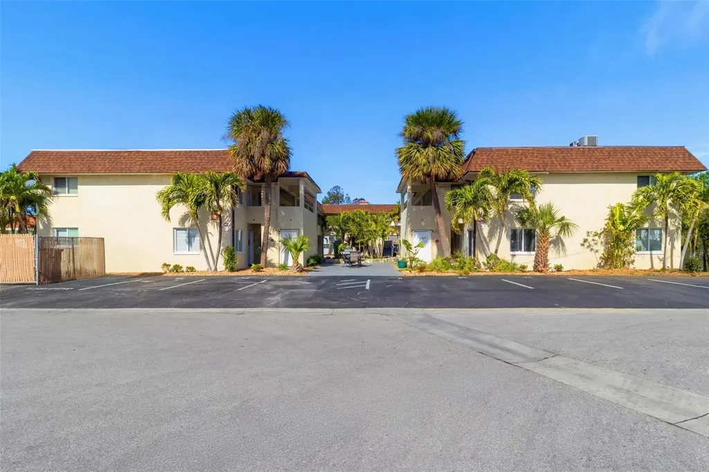 2704 2nd Street Indian Rocks Beach FL 33785