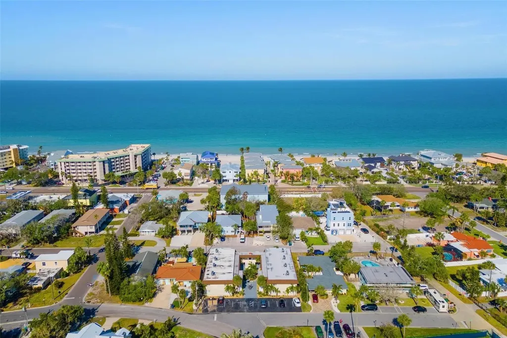 2704 2nd Street Indian Rocks Beach FL 33785