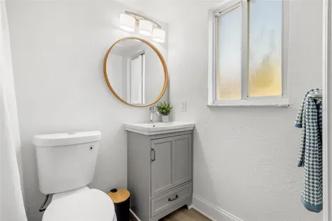 2704 2nd Street Indian Rocks Beach FL 33785