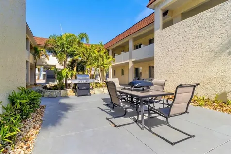 2704 2nd Street Indian Rocks Beach FL 33785