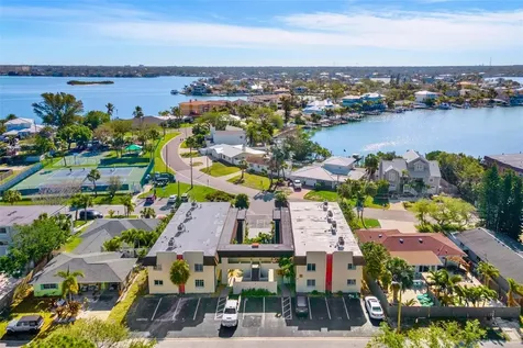 2704 2nd Street Indian Rocks Beach FL 33785
