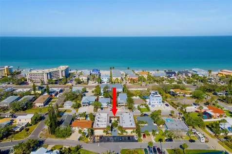 2704 2nd Street Indian Rocks Beach FL 33785