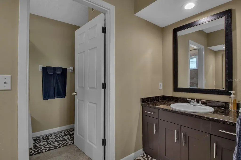 528 Forest Way Longboat Key FL 34228