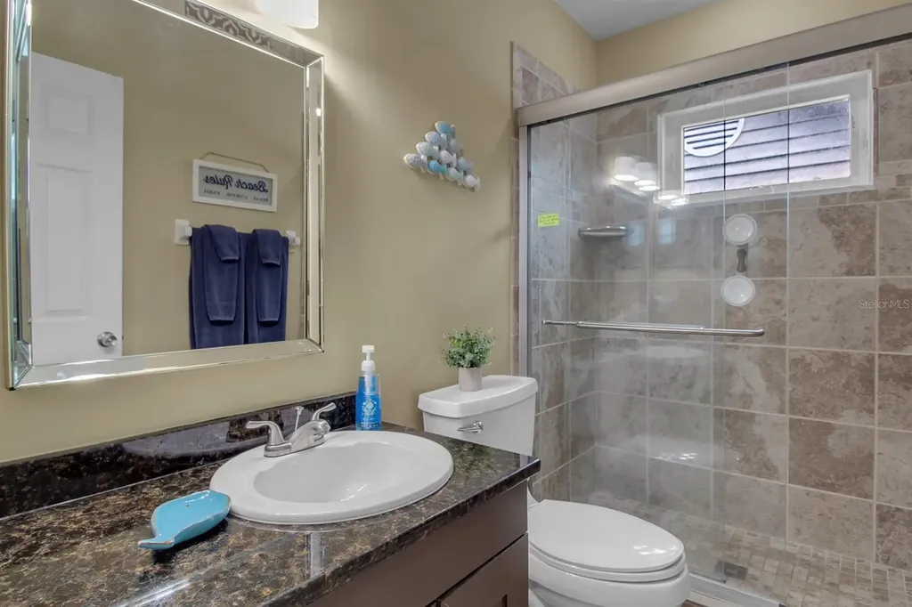 528 Forest Way Longboat Key FL 34228