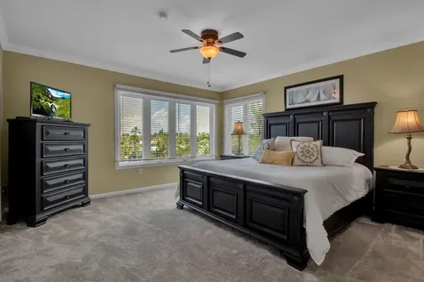 528 Forest Way Longboat Key FL 34228