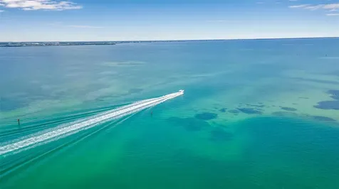 528 Forest Way Longboat Key FL 34228