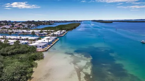 528 Forest Way Longboat Key FL 34228