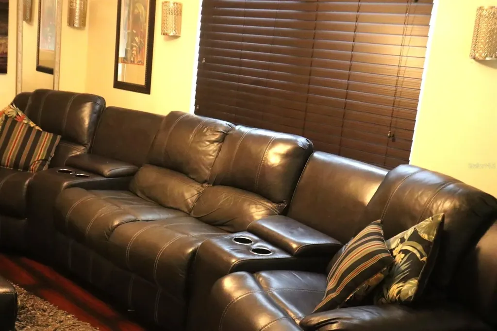 5410 Old Oak Tree Drive Orlando FL 32808