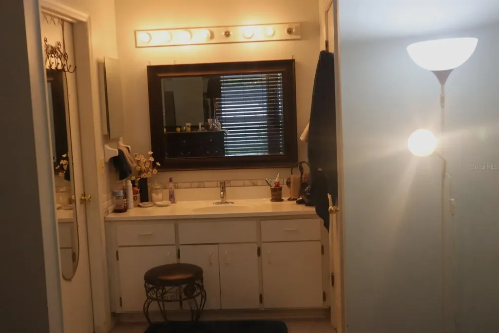 5410 Old Oak Tree Drive Orlando FL 32808