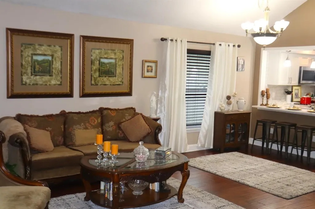 5410 Old Oak Tree Drive Orlando FL 32808
