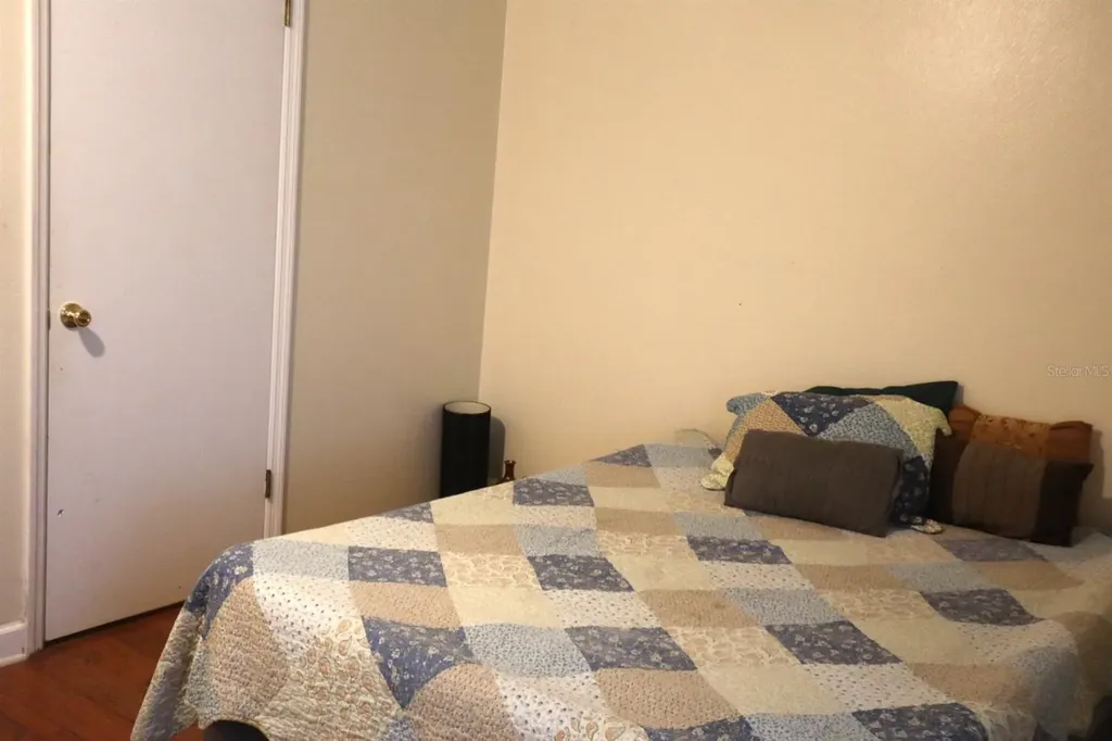 5410 Old Oak Tree Drive Orlando FL 32808