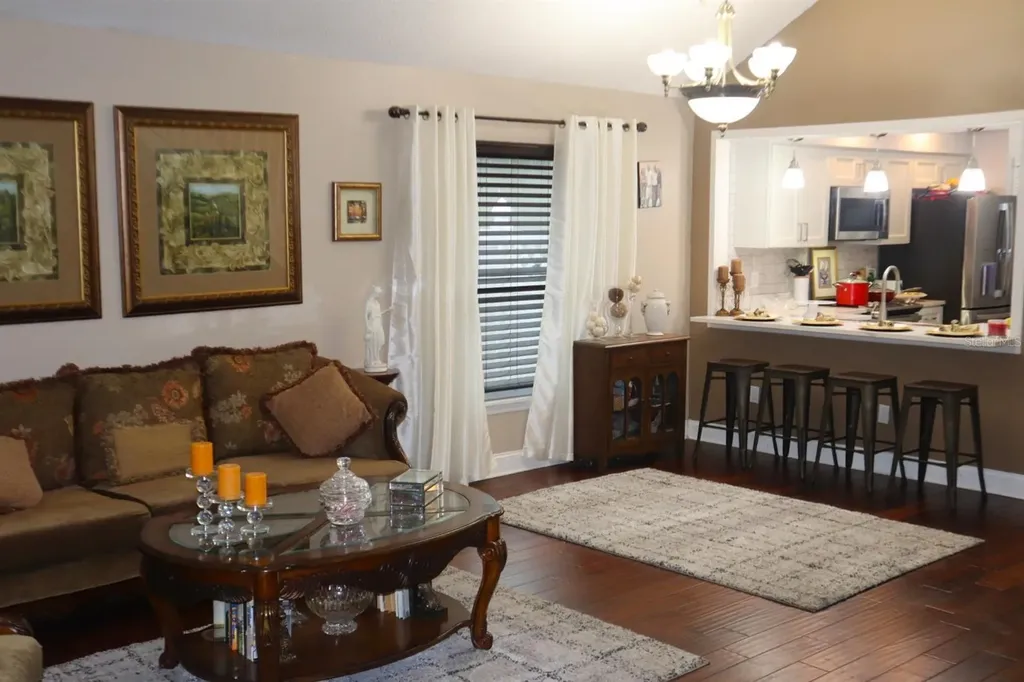 5410 Old Oak Tree Drive Orlando FL 32808