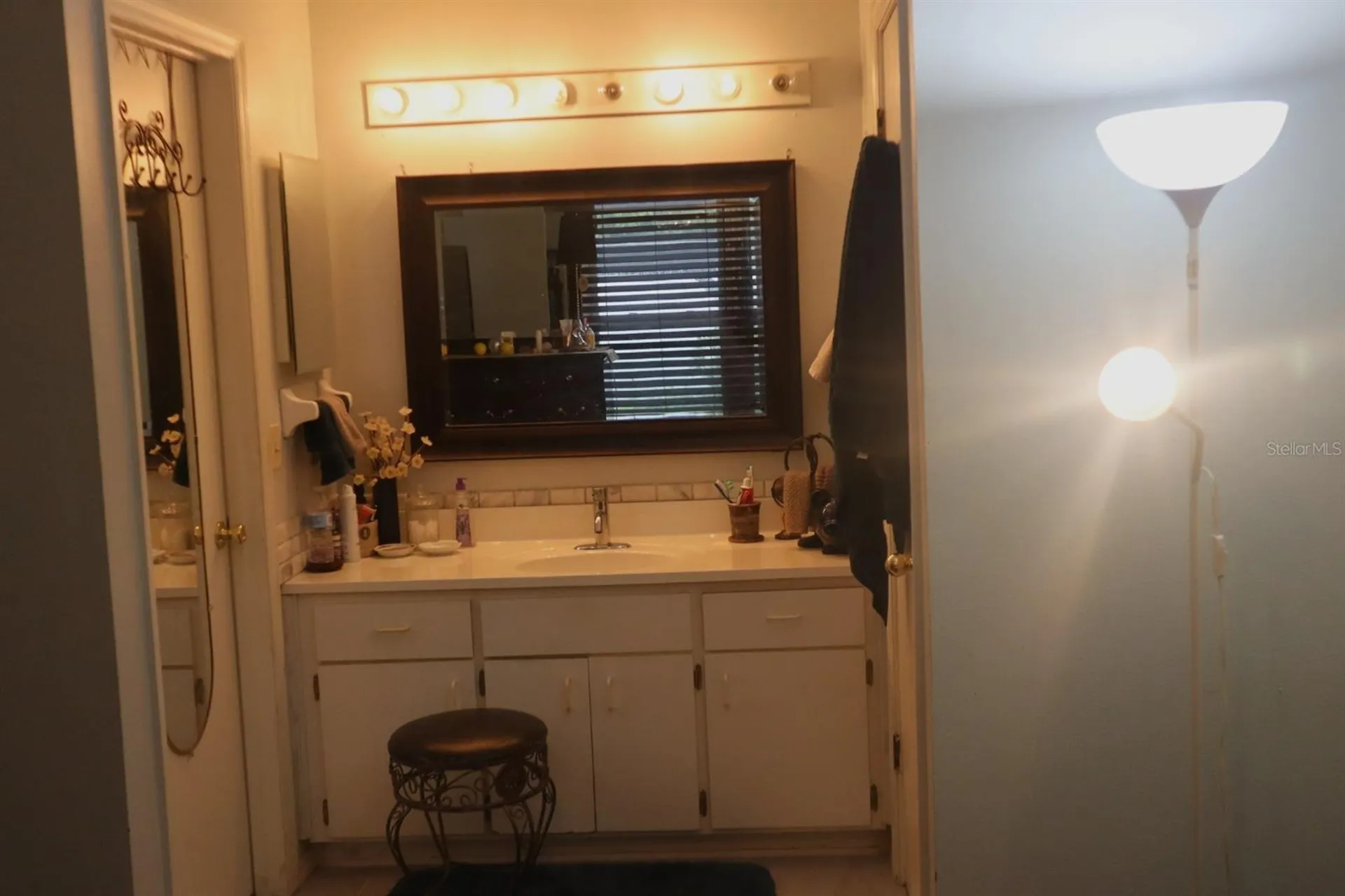 5410 Old Oak Tree Drive Orlando FL 32808