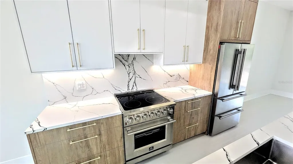 2194 Fruitville Road Sarasota FL 34237