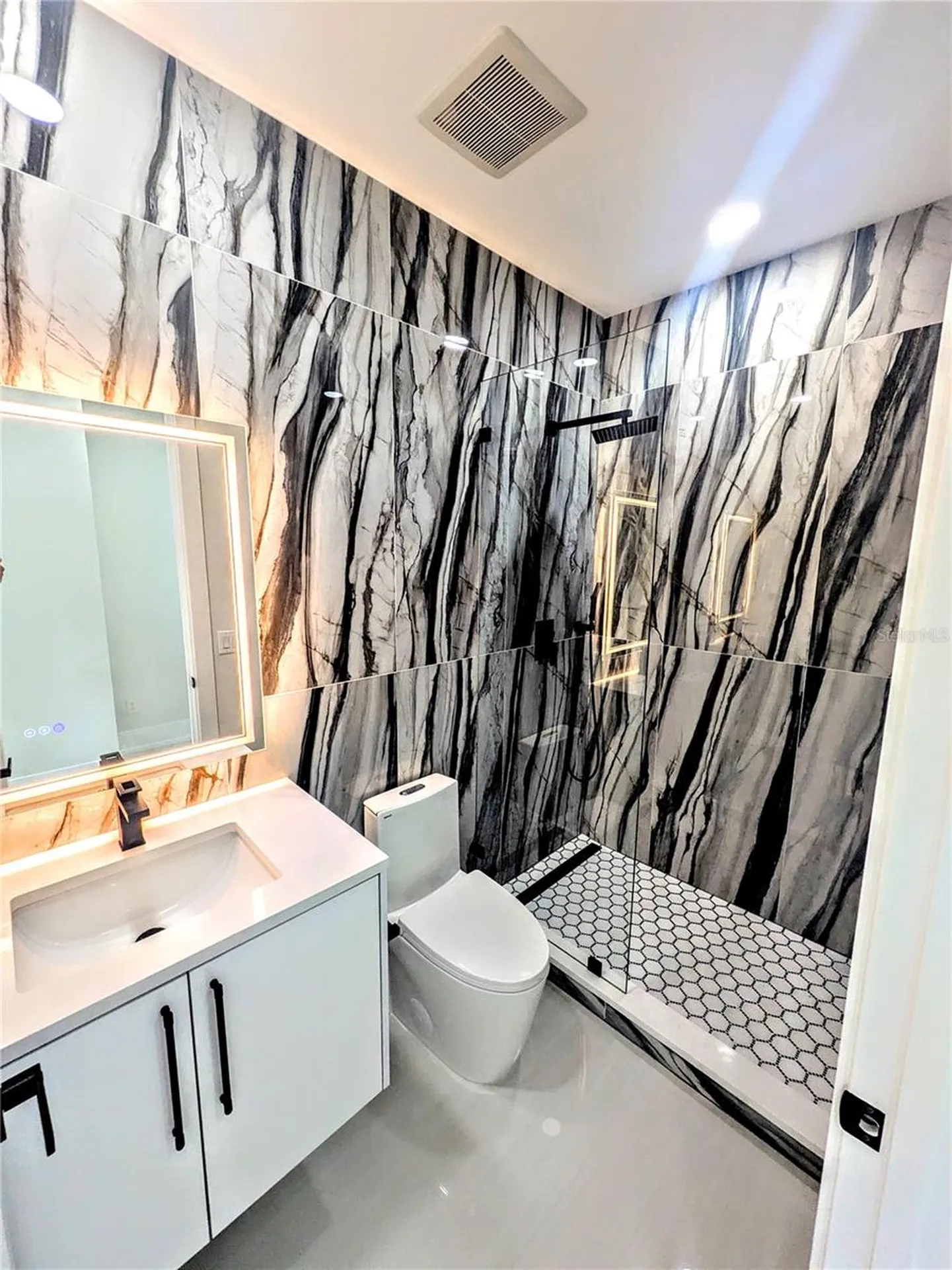2194 Fruitville Road Sarasota FL 34237