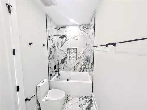 2194 Fruitville Road Sarasota FL 34237