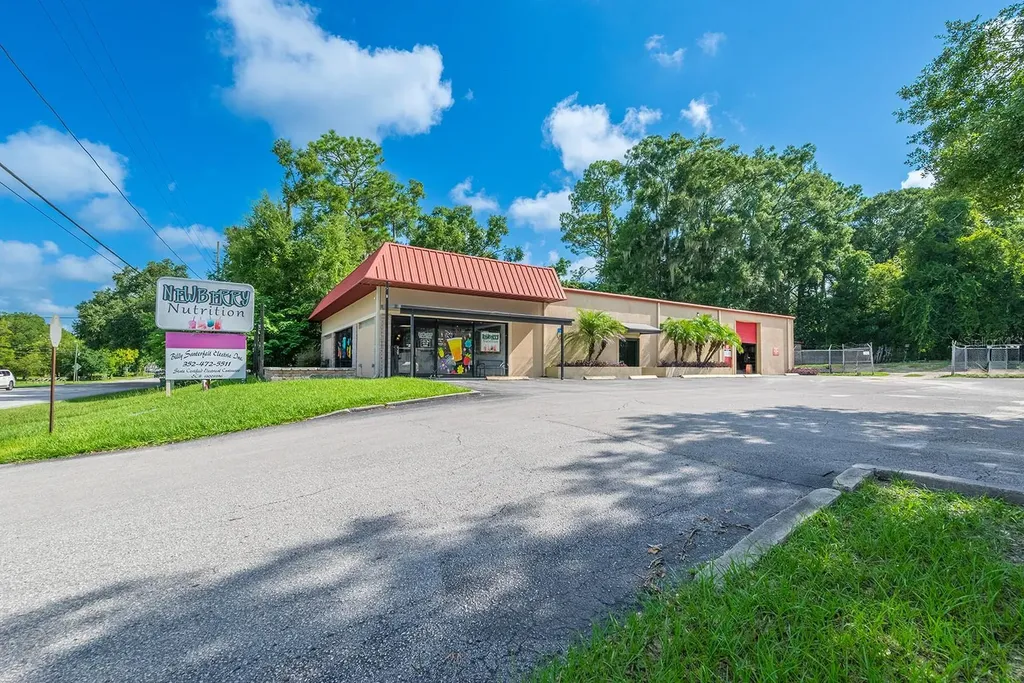 305 SW 250th Street Newberry FL 32669