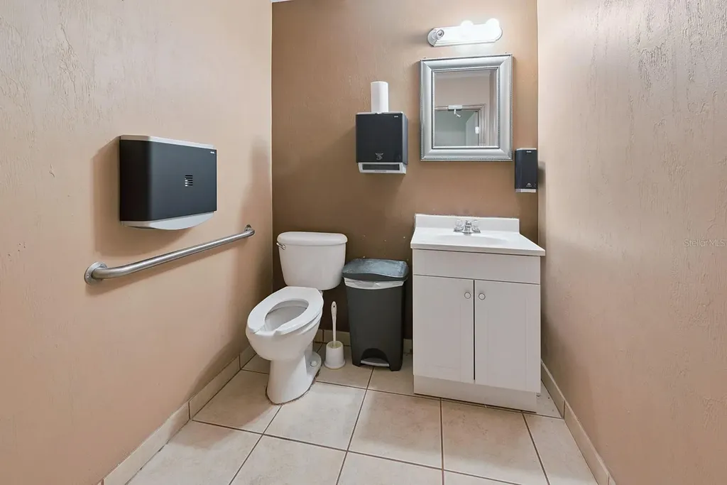 305 SW 250th Street Newberry FL 32669