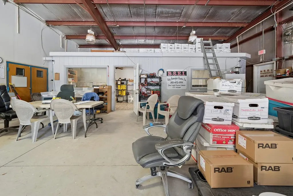 305 SW 250th Street Newberry FL 32669