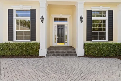8986 Bloomfield Boulevard Sarasota FL 34238