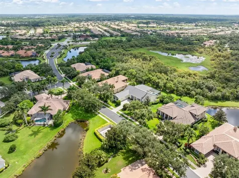8986 Bloomfield Boulevard Sarasota FL 34238