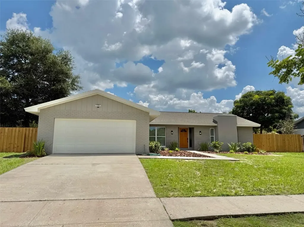 1803 Green Lawn Street Brandon FL 33511