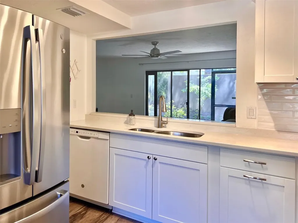 984 Sunridge Drive Sarasota FL 34234