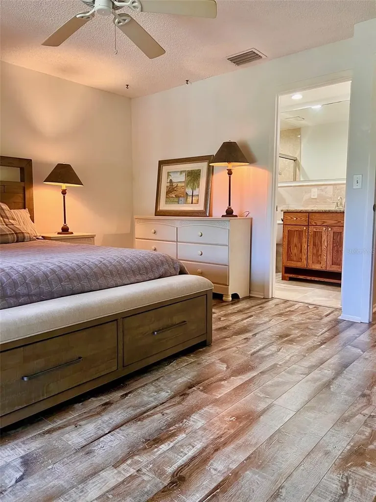 984 Sunridge Drive Sarasota FL 34234