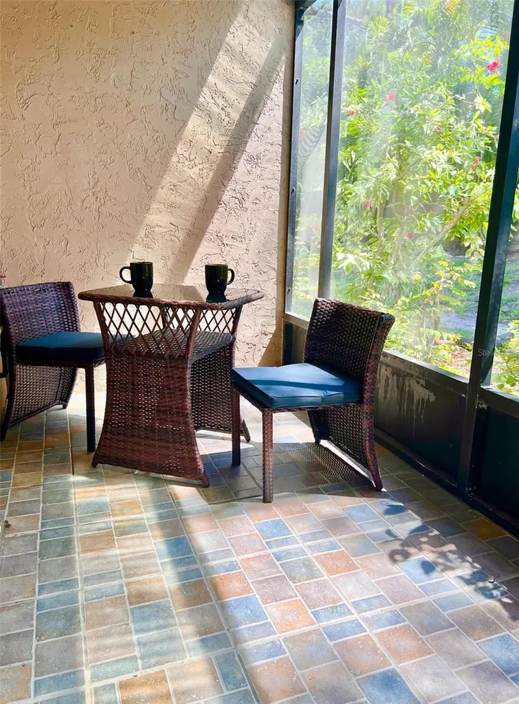 984 Sunridge Drive Sarasota FL 34234