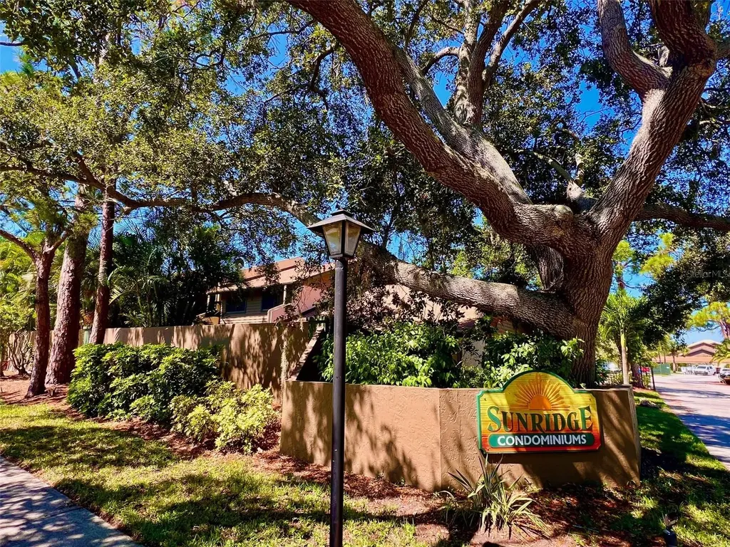 984 Sunridge Drive Sarasota FL 34234