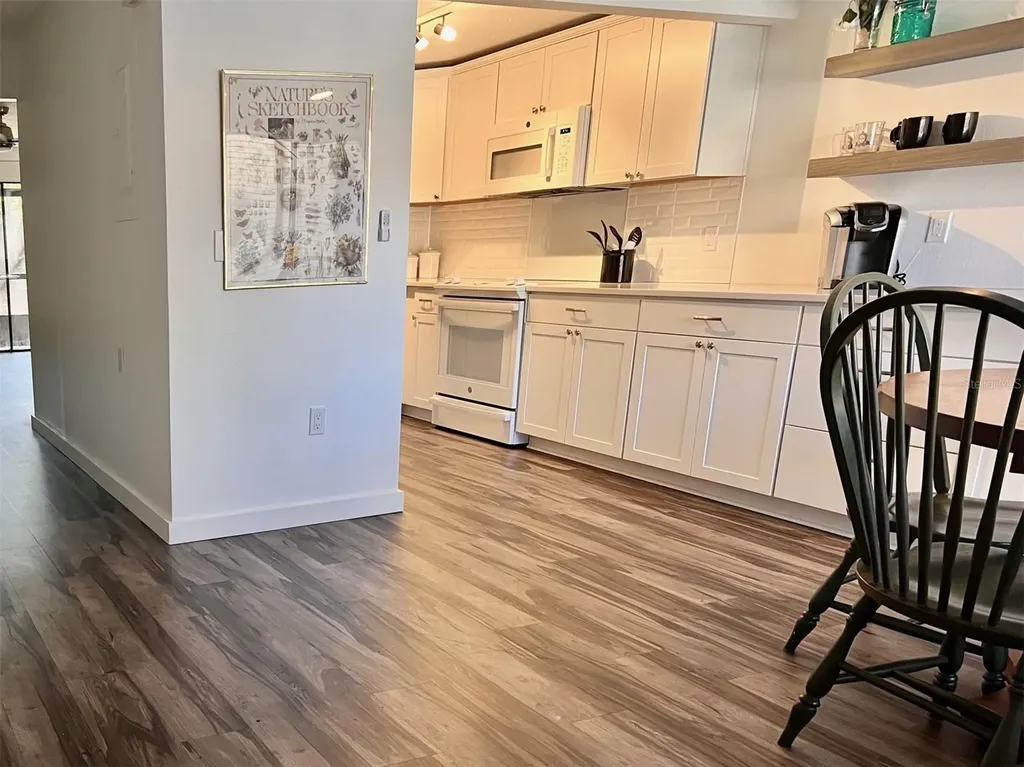 984 Sunridge Drive Sarasota FL 34234