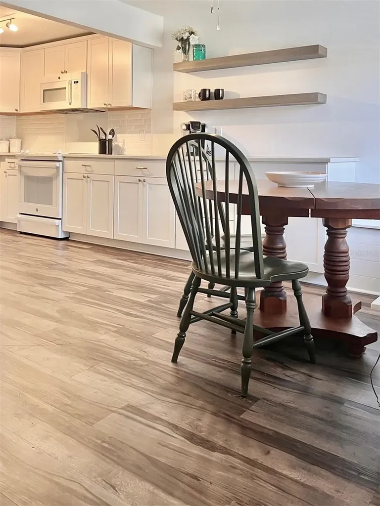 984 Sunridge Drive Sarasota FL 34234