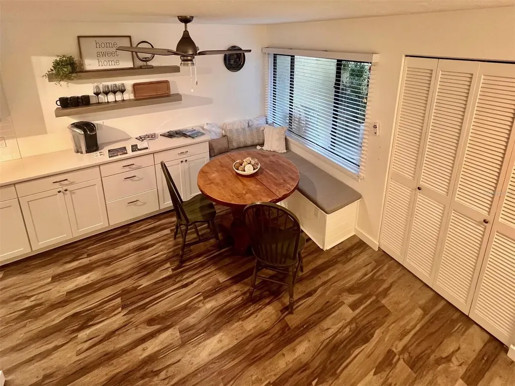 984 Sunridge Drive Sarasota FL 34234