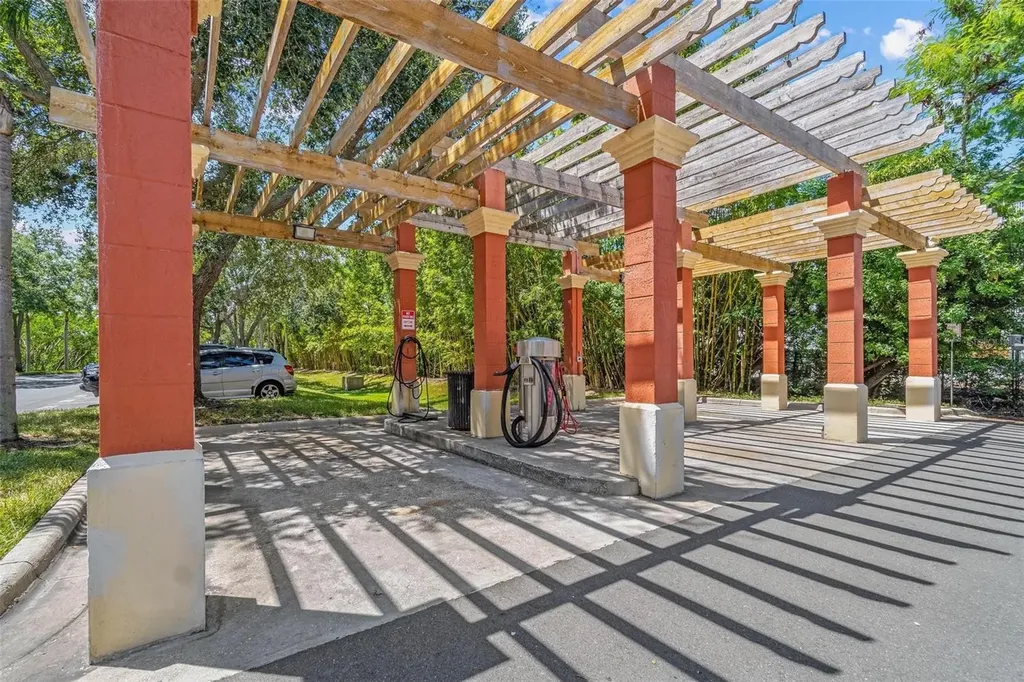 2717 Via Cipriani Clearwater FL 33764