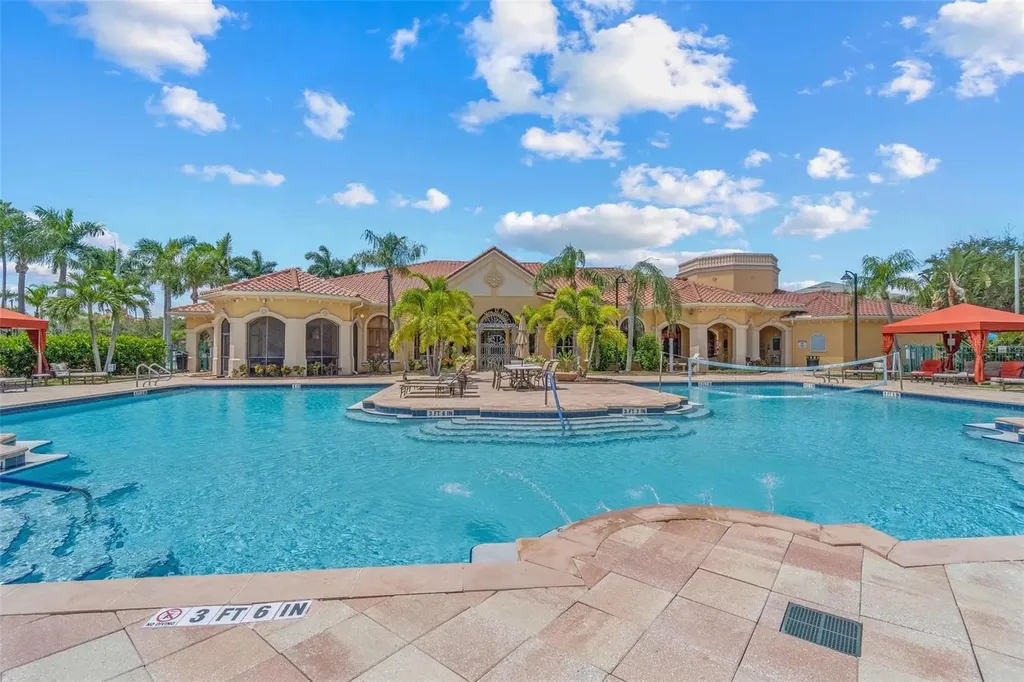 2717 Via Cipriani Clearwater FL 33764