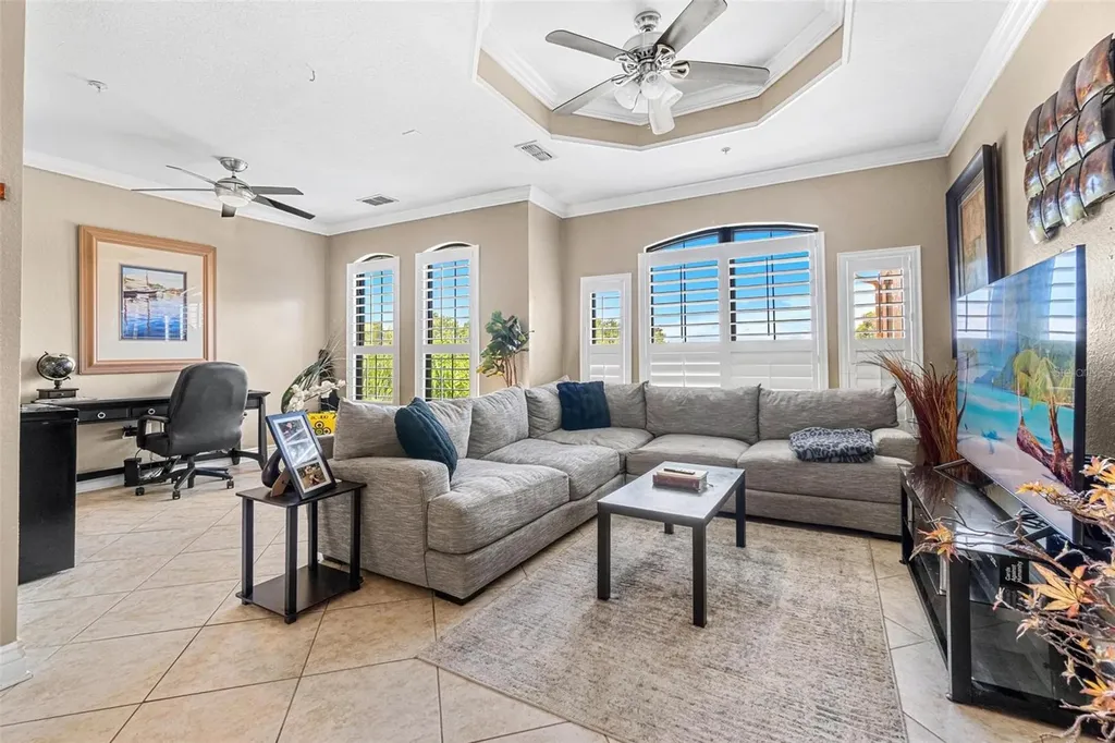 2717 Via Cipriani Clearwater FL 33764