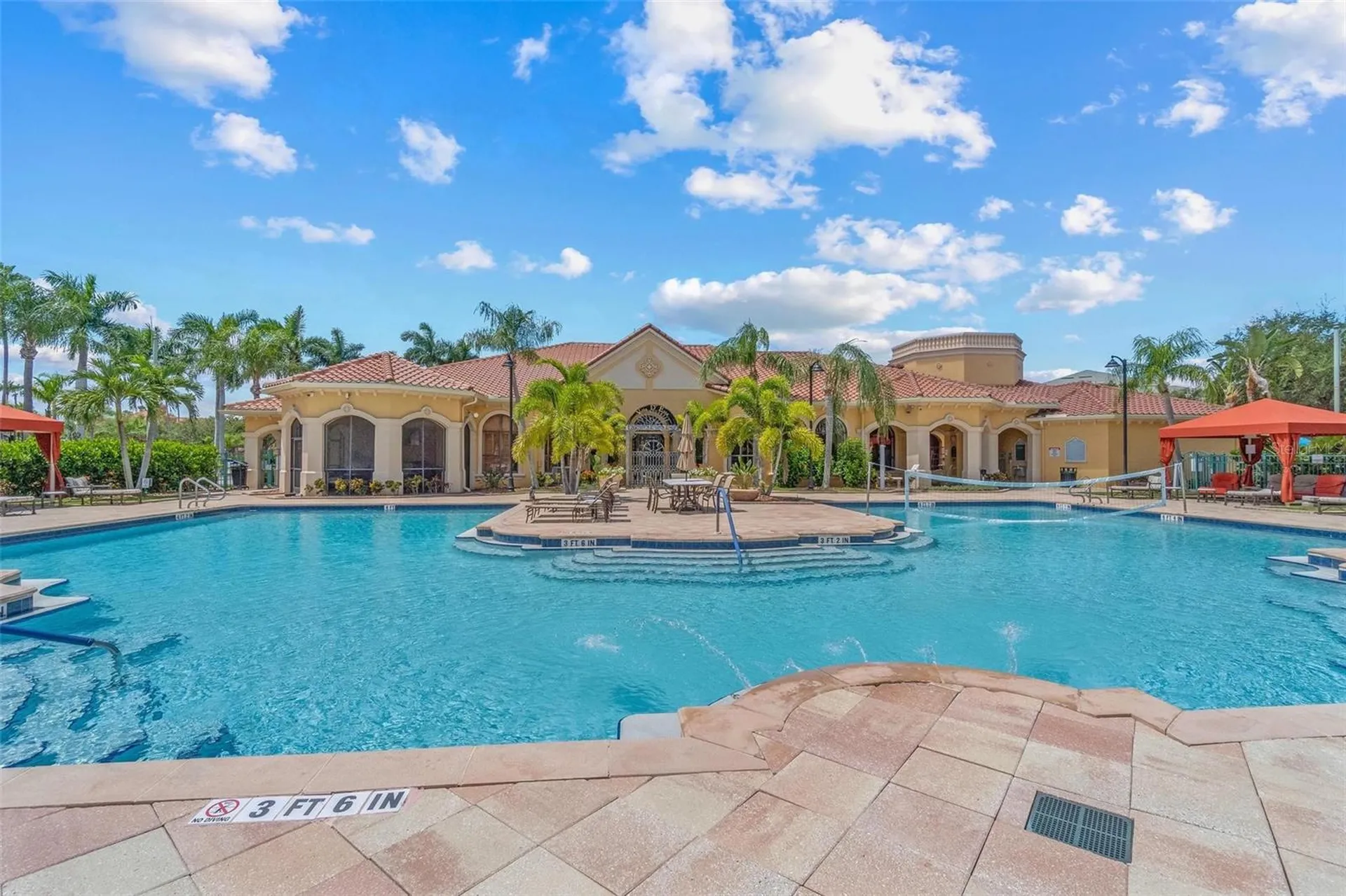 2717 Via Cipriani Clearwater FL 33764
