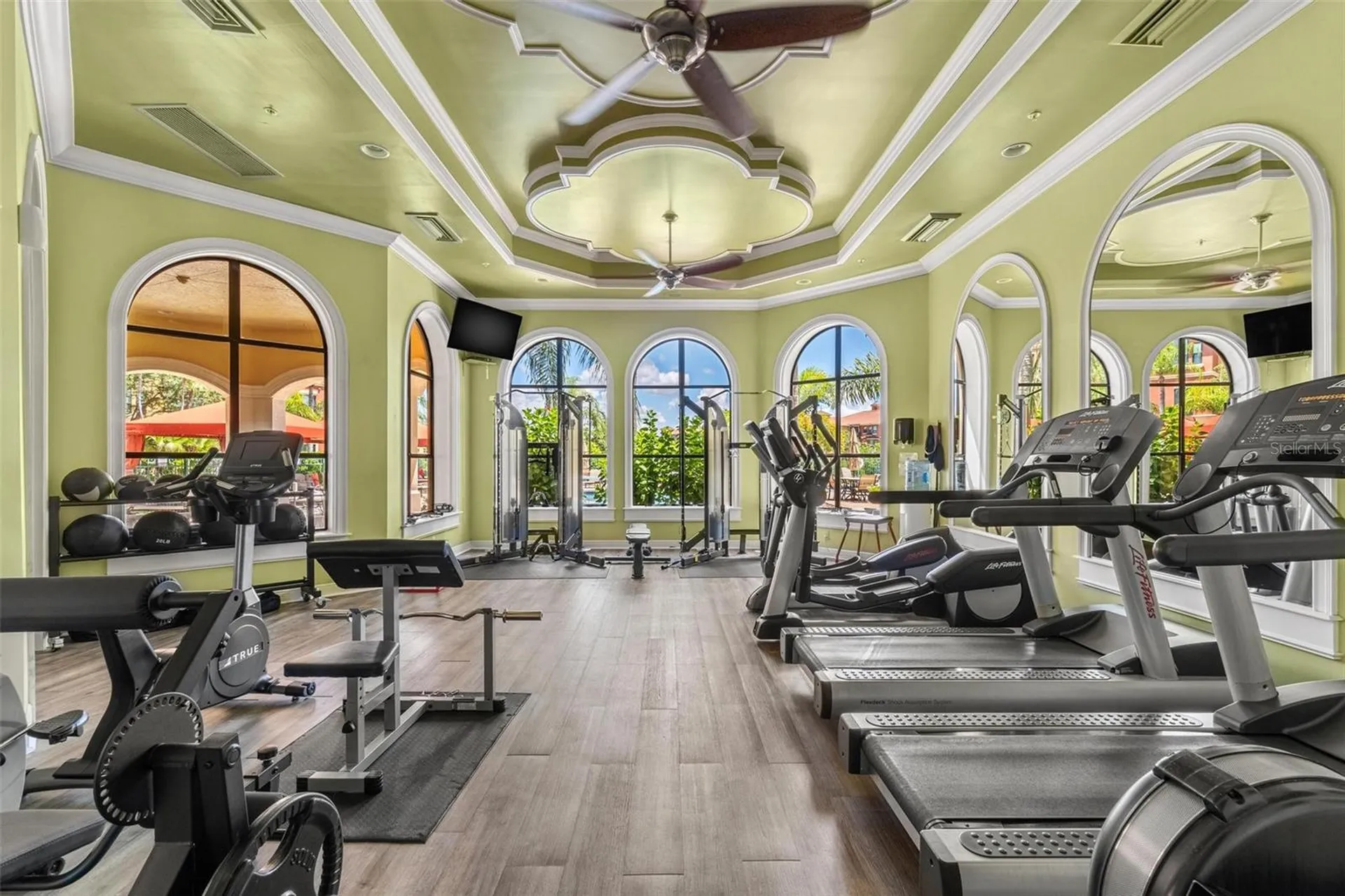 2717 Via Cipriani Clearwater FL 33764