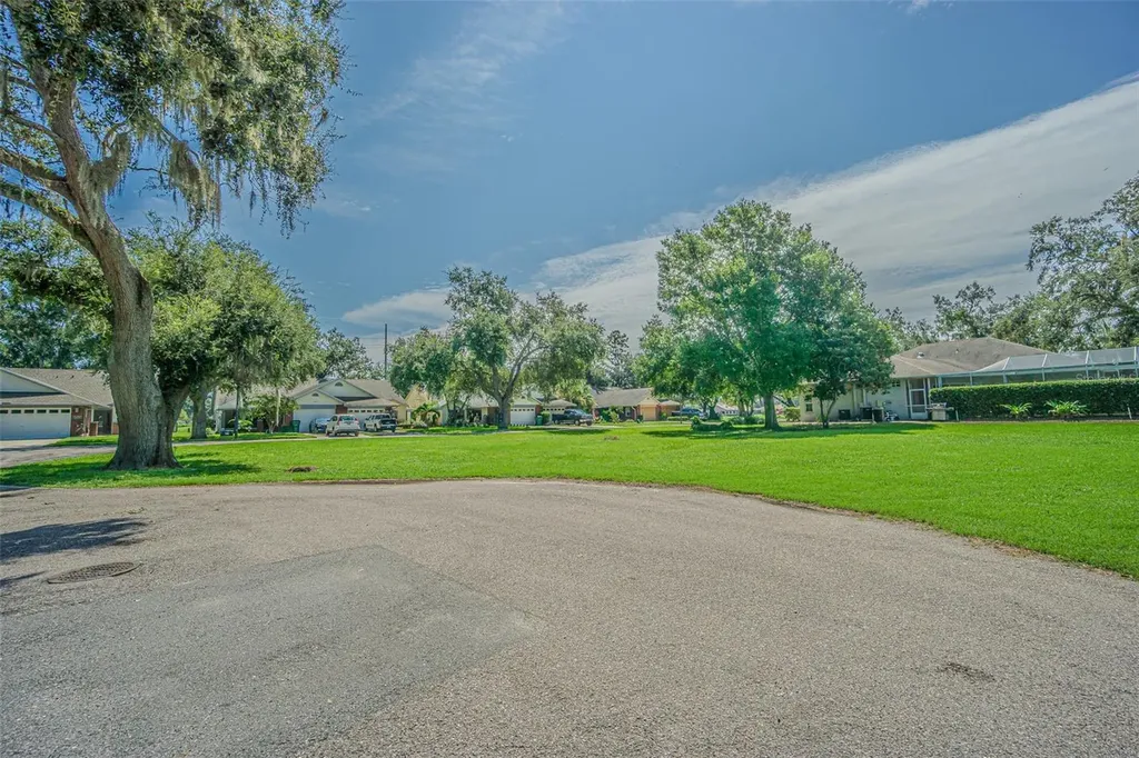 Brentwood Drive Zephyrhills FL 33542
