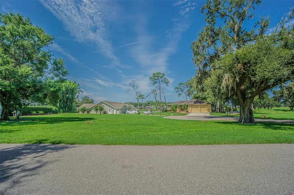 Brentwood Drive Zephyrhills FL 33542
