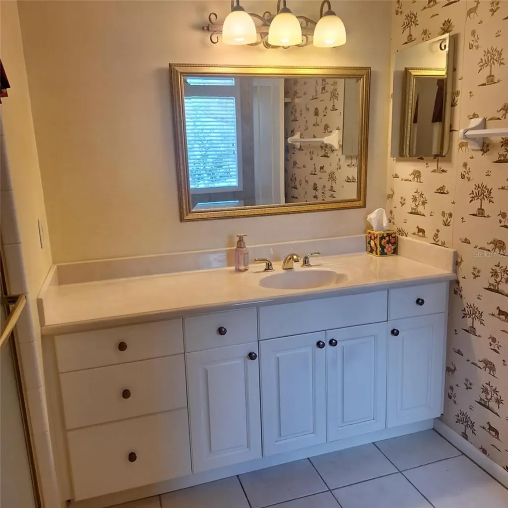 1517 N Carolwood Boulevard Fern Park FL 32730