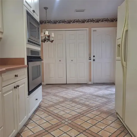 1517 N Carolwood Boulevard Fern Park FL 32730