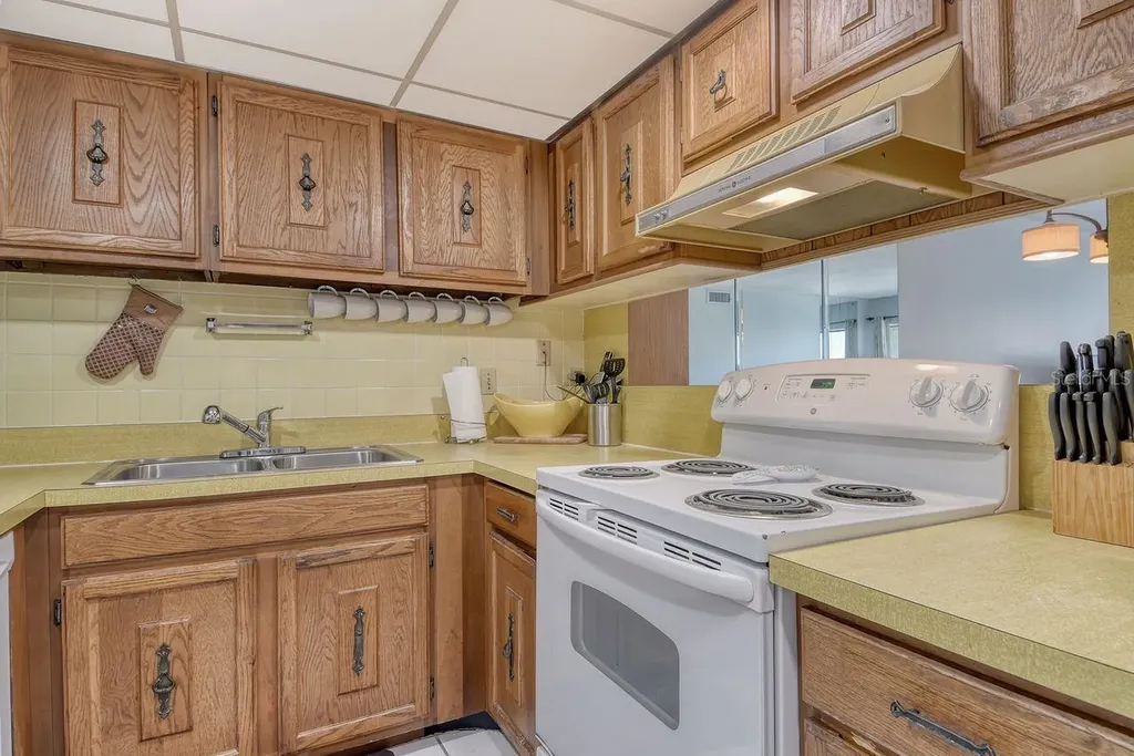 6157 Midnight Pass Road Sarasota FL 34242