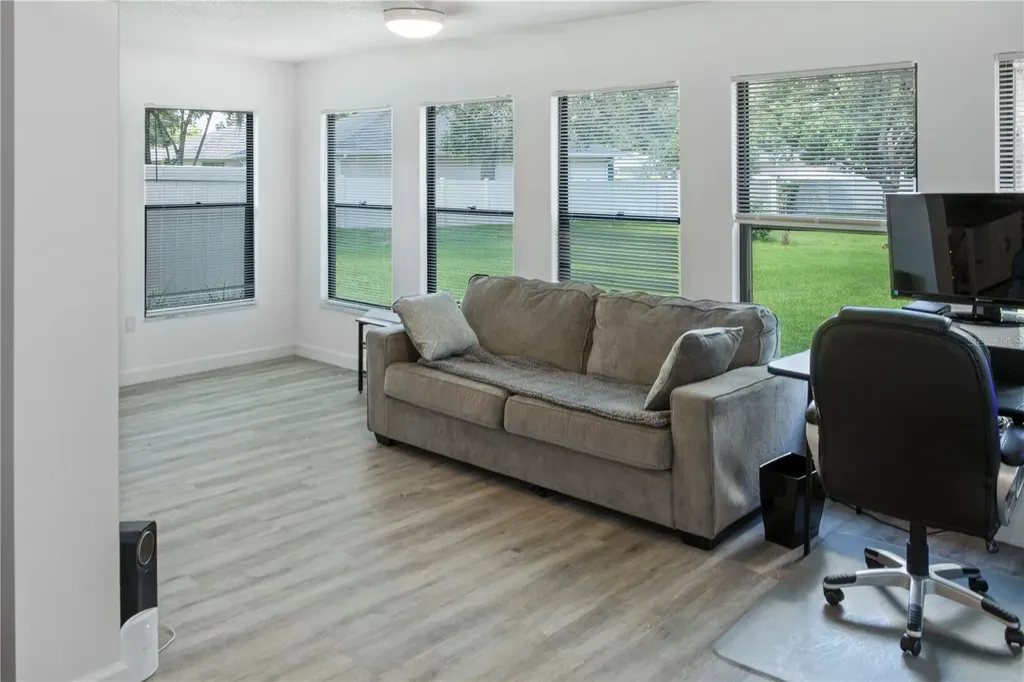 4703 Oak Hill Drive Sarasota FL 34232
