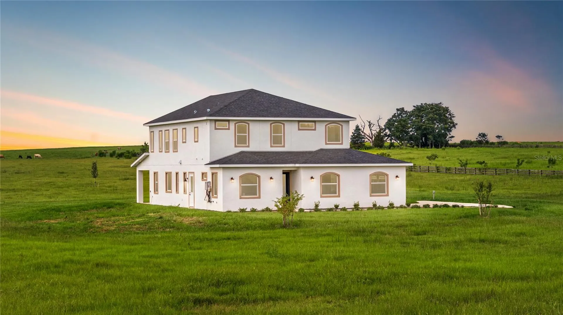 21786 NW 27th Street Morriston FL 32668